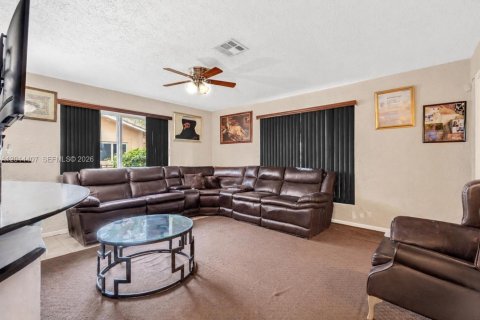 Propiedad comercial en venta en Coral Springs, Florida, 224.36 m2 № 2076417 - foto 18