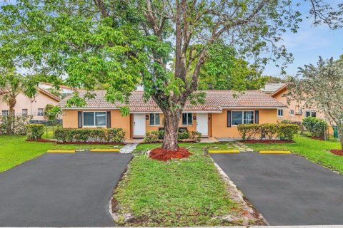 Propiedad comercial en venta en Coral Springs, Florida, 224.36 m2 № 2076417 - foto 17
