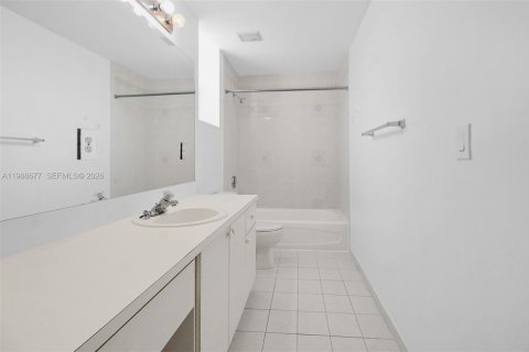 Copropriété à vendre à Doral, Floride: 3 chambres, 119.1 m2 № 2050509 - photo 19
