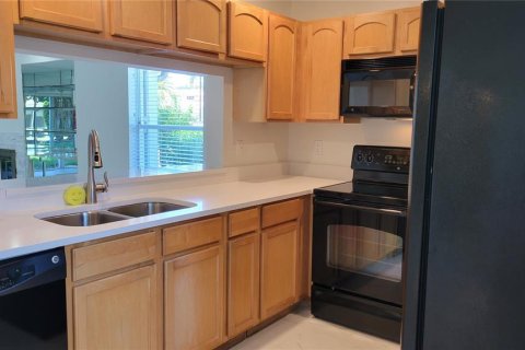 Villa ou maison à louer à Sarasota, Floride: 2 chambres, 125.51 m2 № 1805699 - photo 6