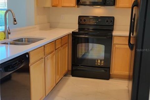 Villa ou maison à louer à Sarasota, Floride: 2 chambres, 125.51 m2 № 1805699 - photo 4