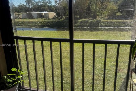 Copropriété à louer à Lake Worth, Floride: 2 chambres, 110.18 m2 № 1995308 - photo 25