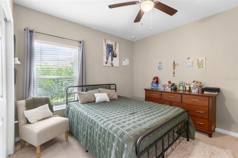 House in Kissimmee, Florida 4 bedrooms, 225.2 sq.m. № 2315037 - photo 13