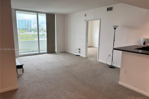 Condo in Aventura, Florida, 2 bedrooms № 1864983 - photo 1