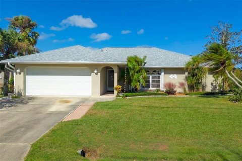 House in Port Charlotte, Florida 3 bedrooms, 142.33 sq.m. № 1434000 - photo 6
