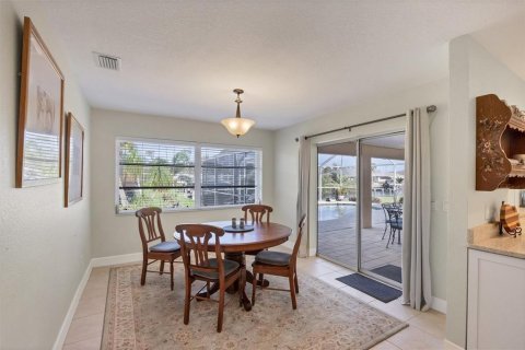 House in Port Charlotte, Florida 3 bedrooms, 142.33 sq.m. № 1434000 - photo 23