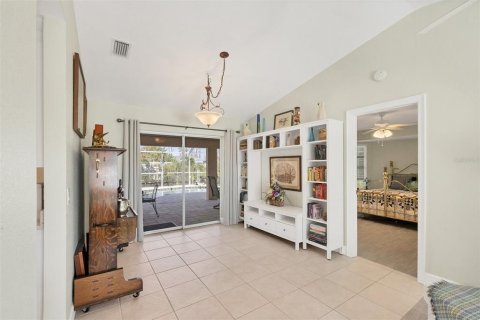 House in Port Charlotte, Florida 3 bedrooms, 142.33 sq.m. № 1434000 - photo 16