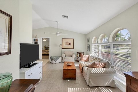 House in Port Charlotte, Florida 3 bedrooms, 142.33 sq.m. № 1434000 - photo 13