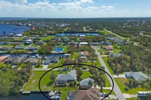 House in Port Charlotte, Florida 3 bedrooms, 142.33 sq.m. № 1434000 - photo 5