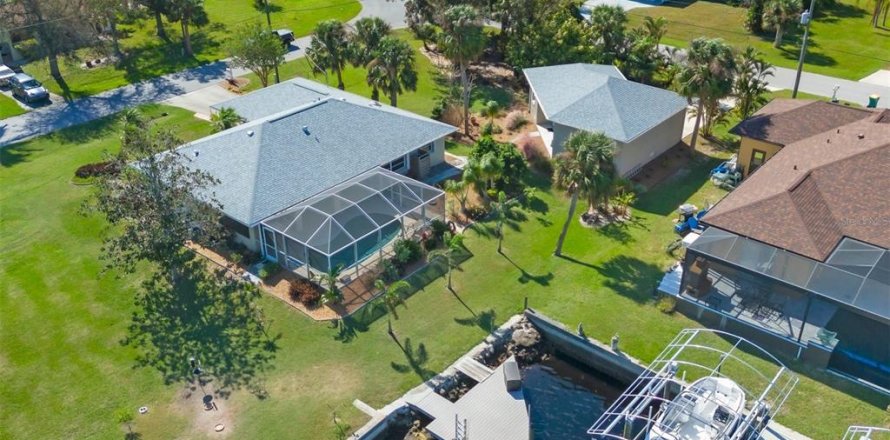 Casa en Port Charlotte, Florida 3 dormitorios, 142.33 m2 № 1434000