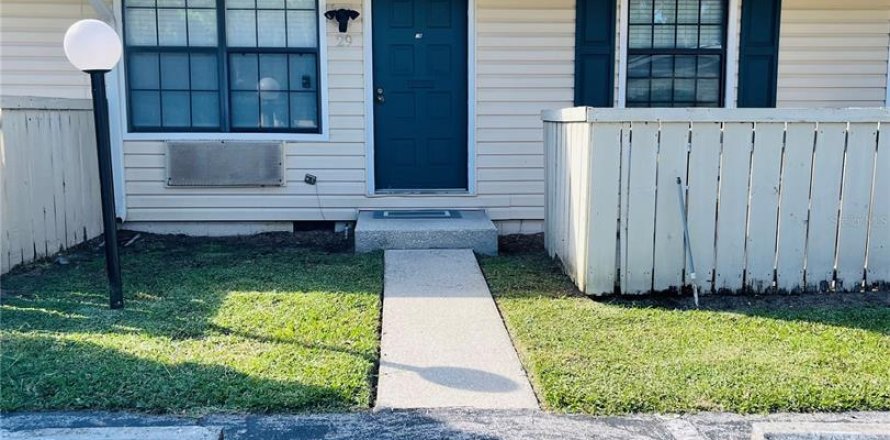 Condo in Gainesville, Florida, 1 bedroom  № 2212109