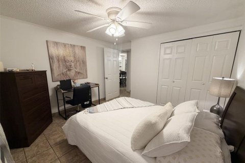 Condo in Gainesville, Florida, 1 bedroom  № 2212109 - photo 8