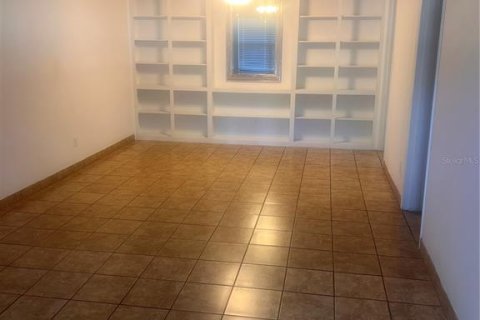 Condo in Gainesville, Florida, 1 bedroom  № 2212109 - photo 6
