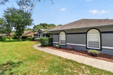 House in Lakeland, Florida 4 bedrooms, 293.48 sq.m. № 2209568 - photo 4