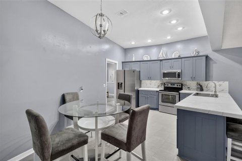 House in Lakeland, Florida 4 bedrooms, 293.48 sq.m. № 2209568 - photo 19