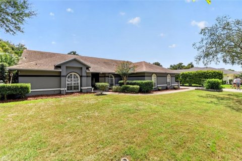 House in Lakeland, Florida 4 bedrooms, 293.48 sq.m. № 2209568 - photo 2