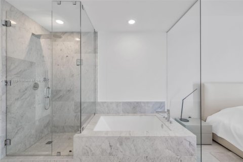 Copropriété à vendre à Miami, Floride: 2 chambres, 110.27 m2 № 1897358 - photo 24