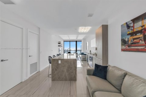 Copropriété à vendre à Miami, Floride: 2 chambres, 110.27 m2 № 1897358 - photo 4