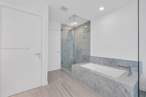 Copropriété à vendre à Miami, Floride: 2 chambres, 110.27 m2 № 1897358 - photo 15