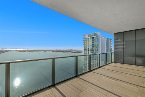 Copropriété à vendre à Miami, Floride: 2 chambres, 110.27 m2 № 1897358 - photo 18