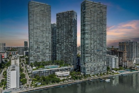 Copropriété à vendre à Miami, Floride: 2 chambres, 110.27 m2 № 1897358 - photo 30