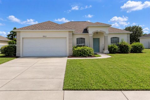Villa ou maison à Palmetto, Floride 3 chambres, 146.41 m2 № 2425557