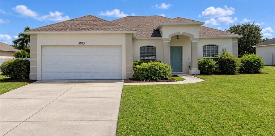 Villa ou maison à Palmetto, Floride 3 chambres, 146.41 m2 № 2425557
