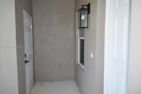 Villa ou maison à louer à Sebring, Floride: 2 chambres № 1947451 - photo 4