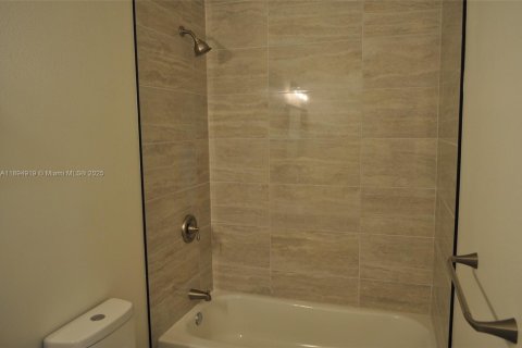 Villa ou maison à louer à Sebring, Floride: 2 chambres № 1947451 - photo 16