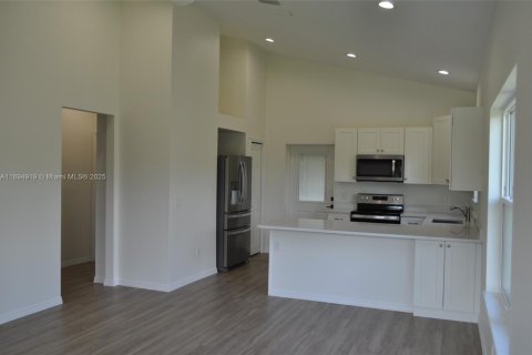 Villa ou maison à louer à Sebring, Floride: 2 chambres № 1947451 - photo 7