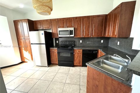 Купить кондоминиум в Хомстед, Флорида 2 спальни, 85.93м2, № 2006510 - фото 12