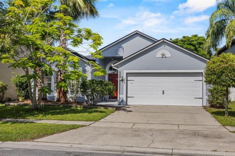 Casa en venta en Kissimmee, Florida, 4 dormitorios, 174.1 m2 № 1918590 - foto 1