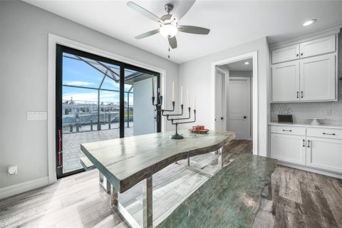 Casa en venta en Port Charlotte, Florida, 3 dormitorios, 196.67 m2 № 1406430 - foto 4