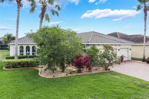 Villa ou maison à vendre à Kissimmee, Floride: 3 chambres, 227.15 m2 № 1615421 - photo 2