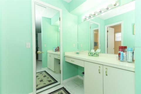 House in Orlando, Florida 3 bedrooms, 197.42 sq.m. № 1634917 - photo 21