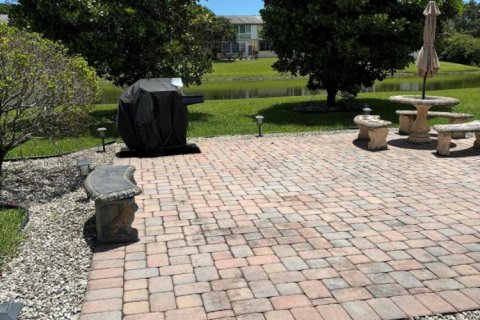 Condominio en alquiler en West Palm Beach, Florida, 2 dormitorios, 74.14 m2 № 1208794 - foto 1