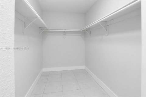 Купить виллу или дом в Хомстед, Флорида 3 спальни, 119.19м2, № 2048549 - фото 10