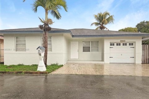 Дом в Хомстед, Флорида 3 спальни, 119.19м2 № 2048549