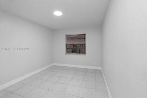 Купить виллу или дом в Хомстед, Флорида 3 спальни, 119.19м2, № 2048549 - фото 13