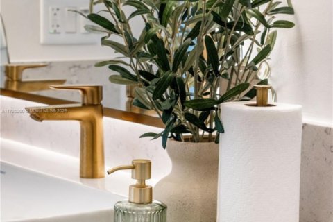 Copropriété à vendre à Miami, Floride: 1 chambre, 59.18 m2 № 1950630 - photo 15