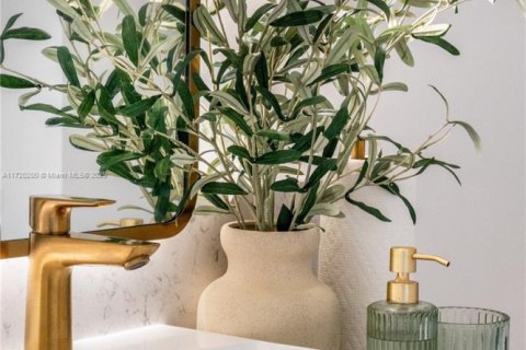 Copropriété à vendre à Miami, Floride: 1 chambre, 59.18 m2 № 1950630 - photo 12