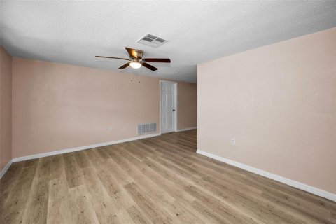 Casa en venta en Port Richey, Florida, 2 dormitorios, 96.25 m2 № 1718527 - foto 5