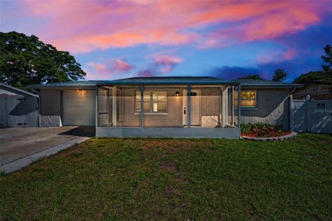 Casa en venta en Port Richey, Florida, 2 dormitorios, 96.25 m2 № 1718527 - foto 1