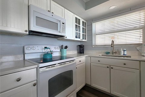 Copropriété à vendre à Indian Shores, Floride: 2 chambres, 103.59 m2 № 1786023 - photo 17