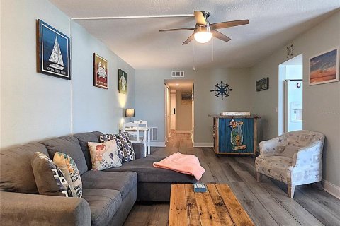 Copropriété à vendre à Indian Shores, Floride: 2 chambres, 103.59 m2 № 1786023 - photo 9