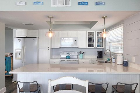 Copropriété à vendre à Indian Shores, Floride: 2 chambres, 103.59 m2 № 1786023 - photo 15