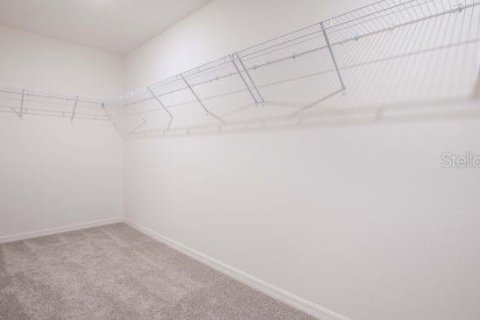 House in Kissimmee, Florida 4 bedrooms, 190.64 sq.m. № 1585611 - photo 17