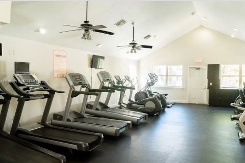 Condo in Doral, Florida, 1 bedroom  № 1944032 - photo 21