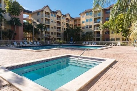 Condo in Doral, Florida, 1 bedroom  № 1944032 - photo 22
