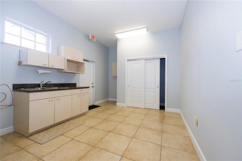 Immobilier commercial à louer à Bradenton, Floride: 169.83 m2 № 2214897 - photo 13